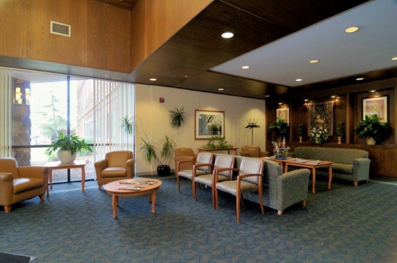 Kennerly St Louis Lobby2 - St. Louis South