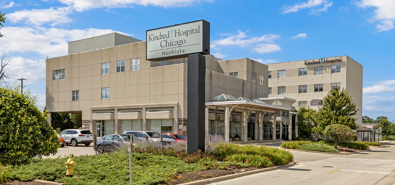 Kindred Hospital Chicago Northlake building facade and entrance